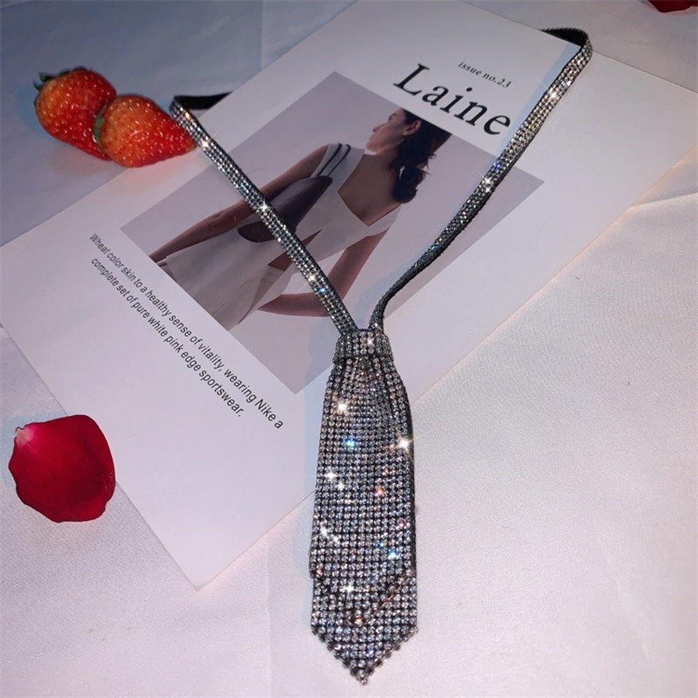 Glänzende Strass-Doppelschicht – Bow Tie Pre Tied Bewertung und Preis