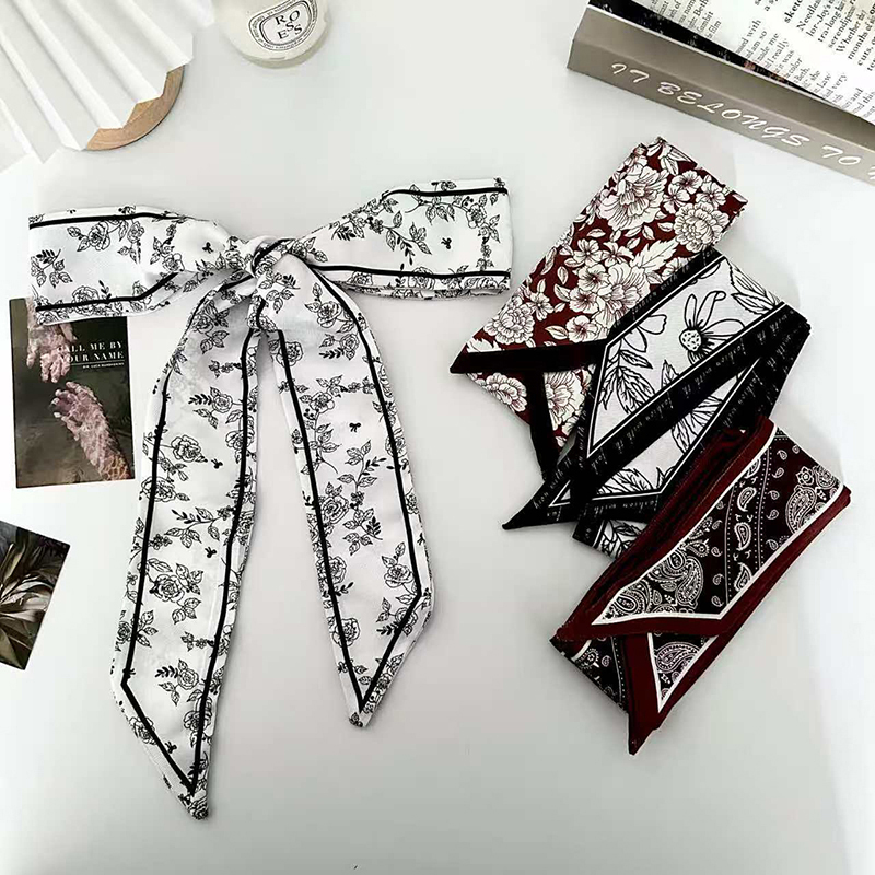 Luxuriöser Damen-Seidenschal,  – Silk Neck Scarf Bewertung und Preis